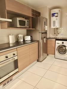 Dpto Amplio y Moderno, frente al Mar, con Cochera