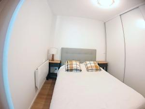 Appartement spacieux aux Deux Alpes avec terrasse et 10 couchages - FR-1-811-44