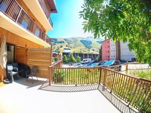Appartement spacieux aux Deux Alpes avec terrasse et 10 couchages - FR-1-811-44