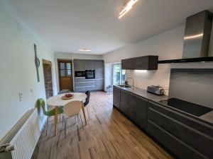 Grand gîte de caractère pour 15 pers à Aillevillers avec jardin - FR-1-583-478