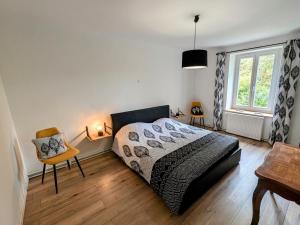 Maisons de vacances Grand gite de caractere pour 15 pers a Aillevillers avec jardin - FR-1-583-478 : photos des chambres