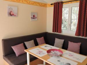 Campings Mobil-home 4 pers avec terrasse - API-1-52-368 : photos des chambres
