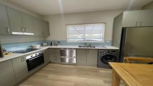 Just For 2 - A Fantastic Apartment - Perfect Coffin Bay Base For One or Two Guests