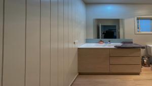 Just For 2 - A Fantastic Apartment - Perfect Coffin Bay Base For One or Two Guests