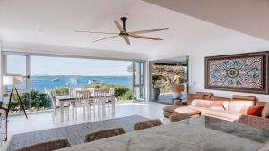 The Luxurious Lobster Pot With Studio Offers The Complete Coffin Bay Experience - View, Position and Jetty For Fishing