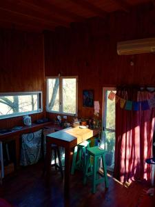 Cabaña entre arboles