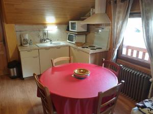 Appartements 2 pieces 5 pers Sud-Est, animaux admis, parking - FR-1-263-614 : photos des chambres