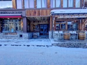 Studio cabine 2-3 personnes au pied des pistes à Val-dIsère - FR-1-518-169