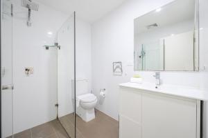 Canterbury Modern 2Br Apt Near Woolworths