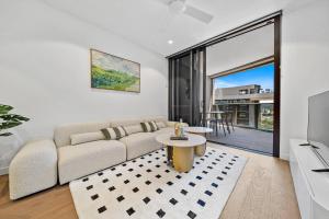 Crème de la Crème -Sweet Stay on BNE Casino w Car