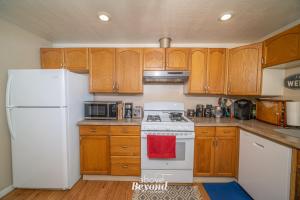 Balmy Blue Beachy Bungalow