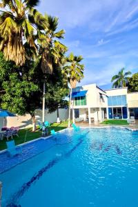 Villa con piscina y jacuzzi privados