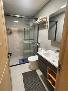 Nairobi Sky 1BR 1min to Junction Mall, Heated-Pool Gym Fast-WiFi