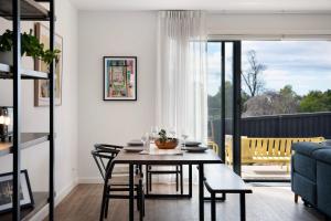 Bluestone Haus - stylish home