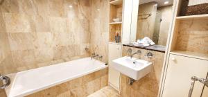 Modern Resort Style Living -City