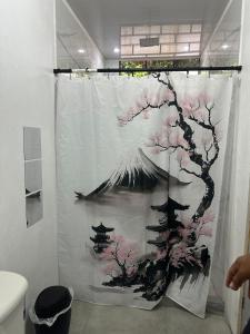 Japanese Room ,Beautiful Cabin in the heart of Town