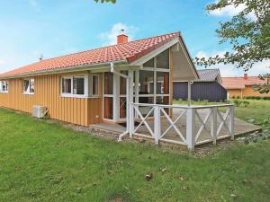 6 person holiday home in GROEMITZ