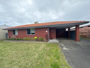 Anchors Away- Secure backyard- Heating AC in rooms