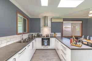 Anchors Away- Secure backyard- Heating AC in rooms