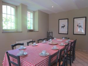 Spacious Family Villa, Offagne