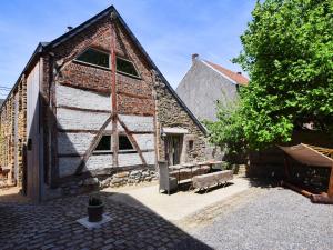 Relaxing Retreat Near Forests