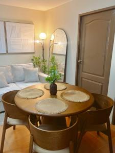 2BR Condo w Pool & WiFi Near Mall & Restaurants