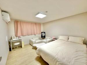 Gang Stay 3 Rooms for 6 Guests near Hwangnidan-gil Gyeongju
