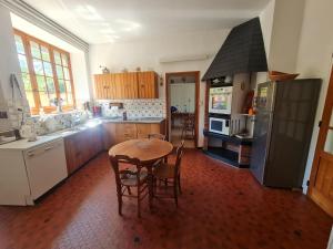 Maisons de vacances Holiday Home Vault-de-Lugny near Forest : photos des chambres