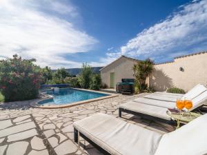 Villas Villa in Felines with Heated Pool : photos des chambres