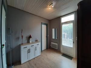 Maisons de vacances Holiday Home in La Teste with Pool & BBQ : photos des chambres