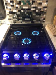 Parked RV Travel Trailer Getaway Wi-Fi with Hookups