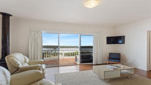 White Springs, Our Peaceful Holiday House In Coffin Bay - Ubytování bez kategorie ve městě Coffin Bay