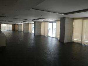 Two Maridien 41stFlr Studio -Minimalist Functional