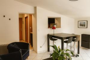 Appartements Lumineux T2, 4 pers, jardin prive, terrasse : photos des chambres