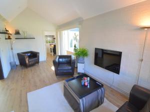 Holiday Home in Haaksbergen by Lake