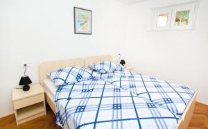 Apartments Put Plokita