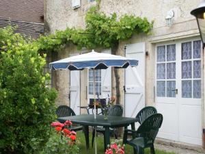 Maisons de vacances Castle in Montfaucon near Dordogne Canoeing : photos des chambres