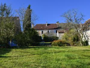 Maisons de vacances Castle in Montfaucon near Dordogne Canoeing : photos des chambres