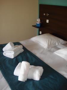 Hotels La Tour Des Lys : photos des chambres