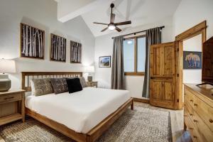 Arrowhead Village - Premium 3 Bedroom Condominium condo