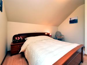 Chic Holiday Home in Durbuy with Sauna