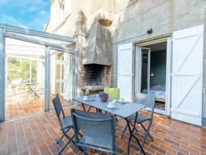 Villas Villa in Vieussan with Pool near Caroux Massif : photos des chambres