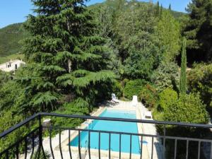 Villas Villa in Vieussan with Pool near Caroux Massif : photos des chambres