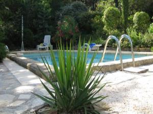 Villas Villa in Vieussan with Pool near Caroux Massif : photos des chambres