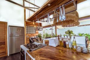 Villa Ubuntu 3BR Pool Ricefield Family&Friends group near Canggu