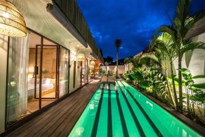 Villa Ubuntu 3BR Pool Ricefield Family&Friends group near Canggu