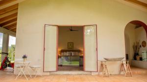 Rancho El Salto, Villa with Private Pool and Views