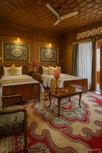 Yasmeen Group Of Houseboats