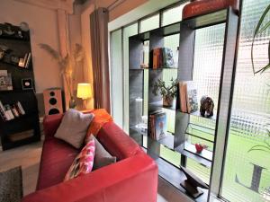 Cottage in Saint-Quirin by Lake & Town