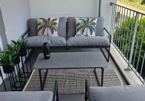 Elegant Apartment with Direct River View, Balcony and Parking in Bernkastel-Kues